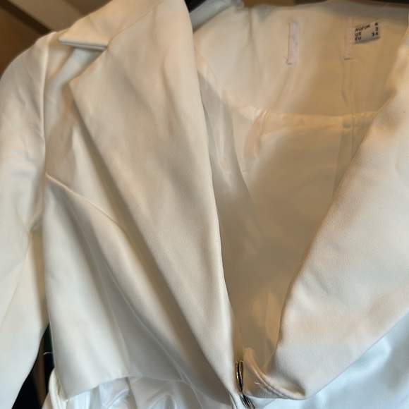 #21/11/24/22/94 BNWOT PRINCESS POLLY CUT OUT BLAZER DRESS - Picture 3 of 4